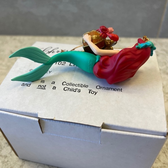 Disney Christmas Magic 26231 -‎ 102- Little Mermaid - Holiday Ornament - Picture 5 of 7